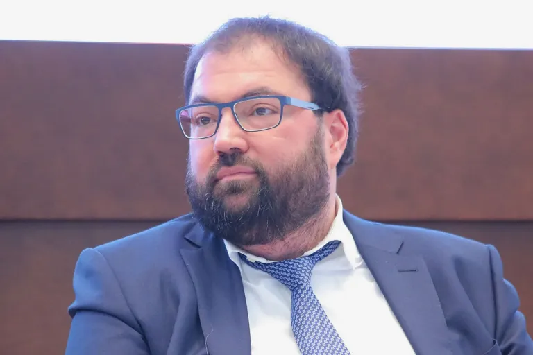 Россия готова раскрыть исходный код своих соцсетей и мессенджеров