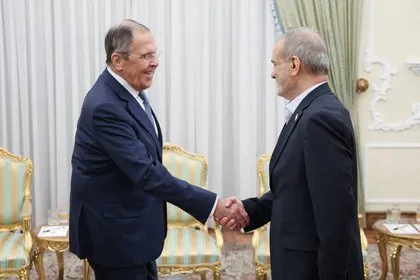 Президент Ирана Пезешкиан ждет визита в Россию на встречу с Путиным
